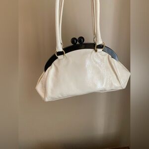 Hobo International White Patent Leather w/ Black Frame Bag clam shell vtg retro